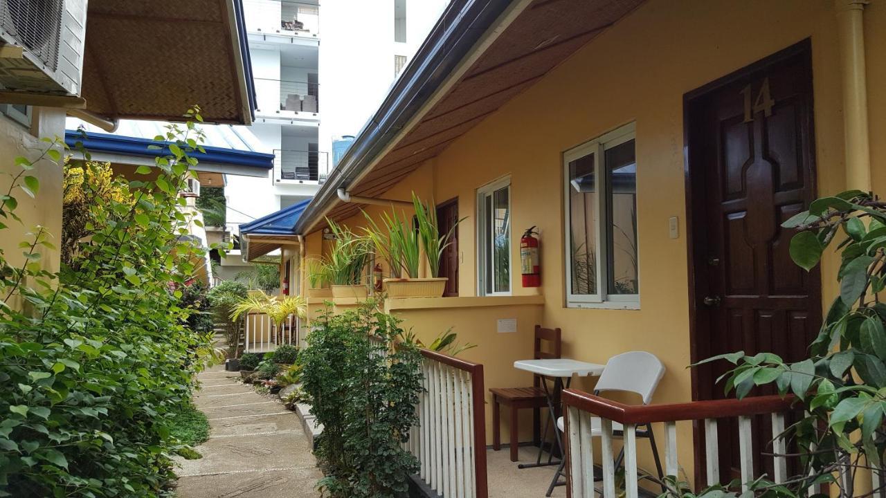 Blue Lagoon Inn & Suites Пуэрто-Принцеса Экстерьер фото
