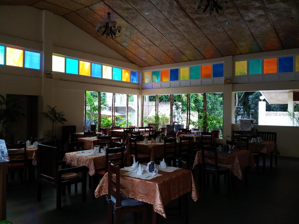 Blue Lagoon Inn & Suites Пуэрто-Принцеса Экстерьер фото