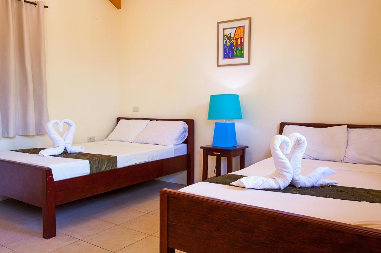 Blue Lagoon Inn & Suites Пуэрто-Принцеса Экстерьер фото